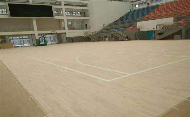 籃球場運動木地板價格